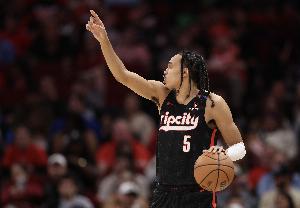 LOL赛事官网-力战旧主！班顿19中8拿到23分 罚球5中5